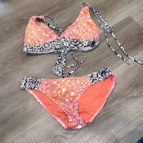 Tommy Bahama Other - Tommy Bahama Multi Colored Floral Bikini Set